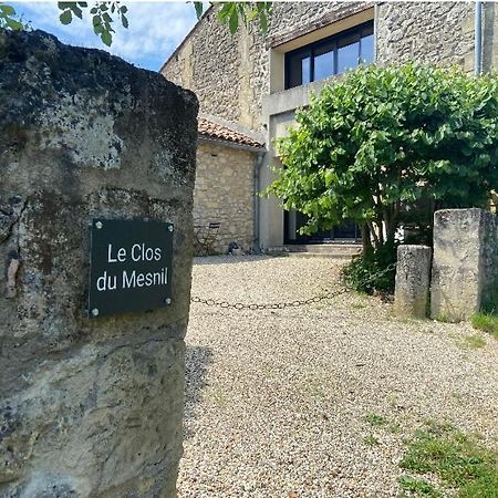 Le Clos Du Mesnil, Logement Totalement Independant Le Tourne エクステリア 写真