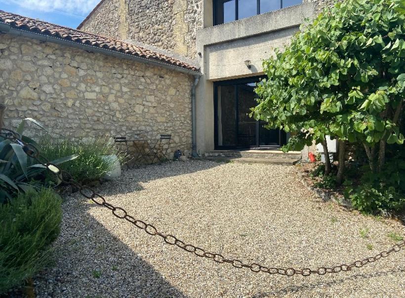 Le Clos Du Mesnil, Logement Totalement Independant Le Tourne エクステリア 写真